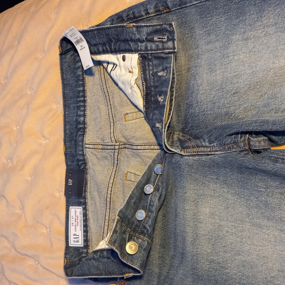 Shorts - Picture 2 of 5